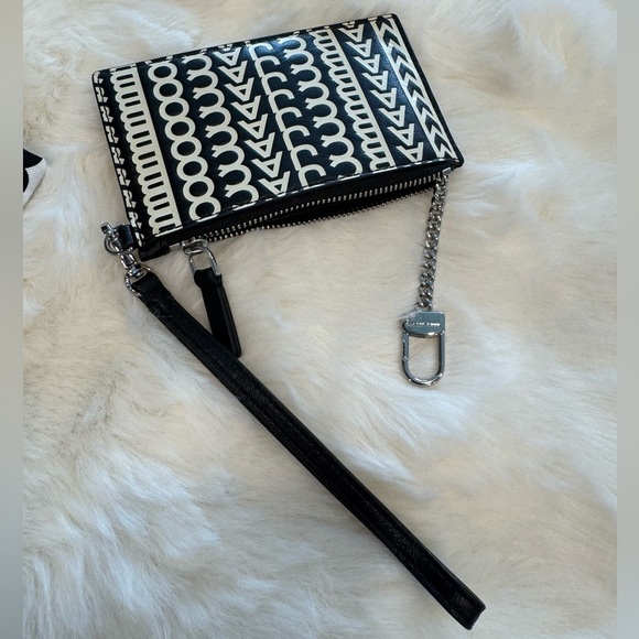 Marc Jacobs Black & White Cardholder Wristlet - Picture 3 of 8